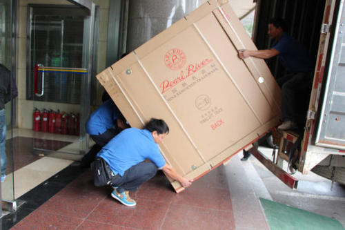成华钢琴贵重工艺品无忧运
